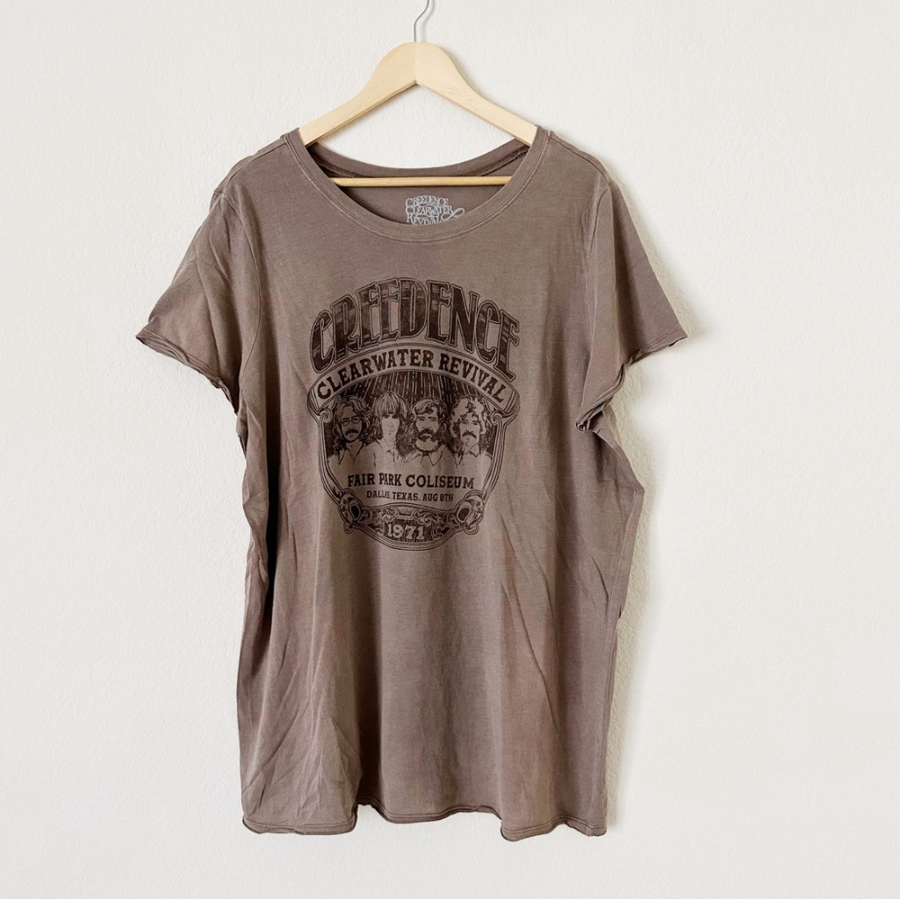 - SOLD - NEW Creedence Clearwater Revival Fair Park Graphic T-Shirt